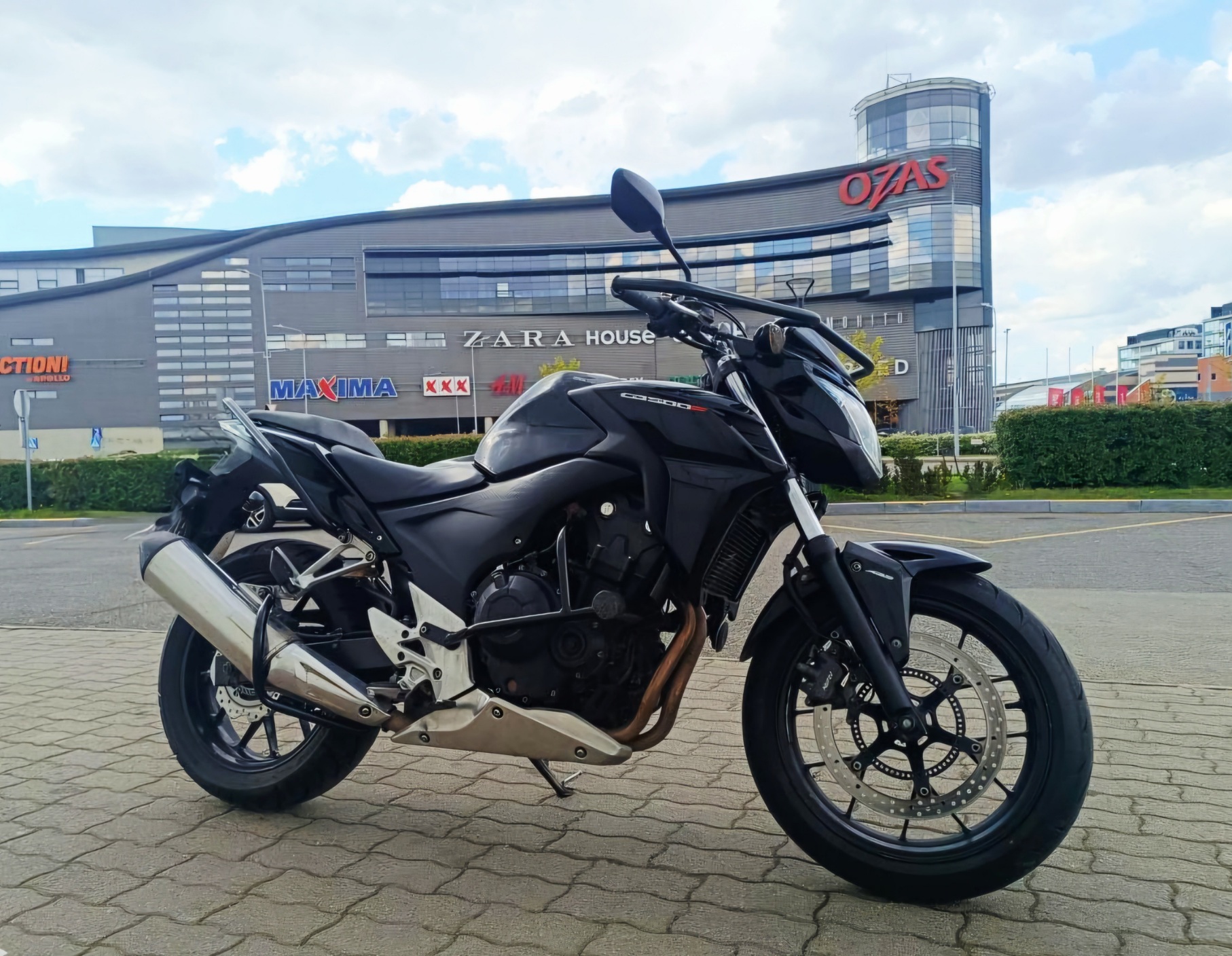 Honda CB500 2013 motociklo nuoma Vilniuje vairavimo egzaminui