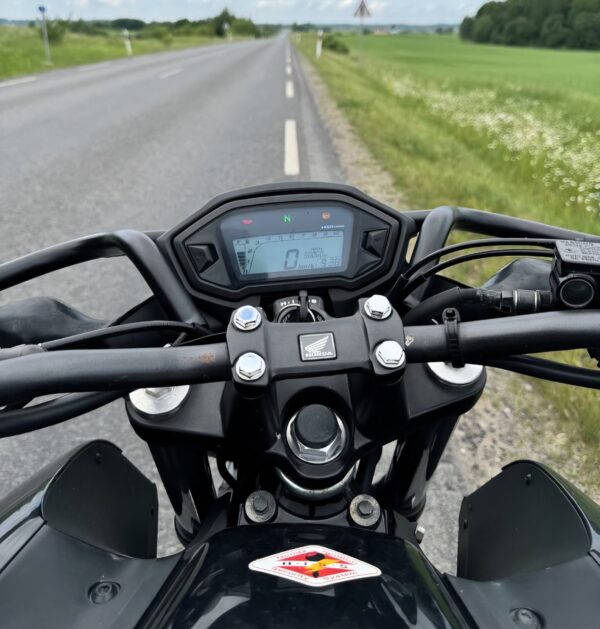 Honda CB500 2013 motociklo nuoma Vilniuje vairavimo egzaminui A2 kategorija