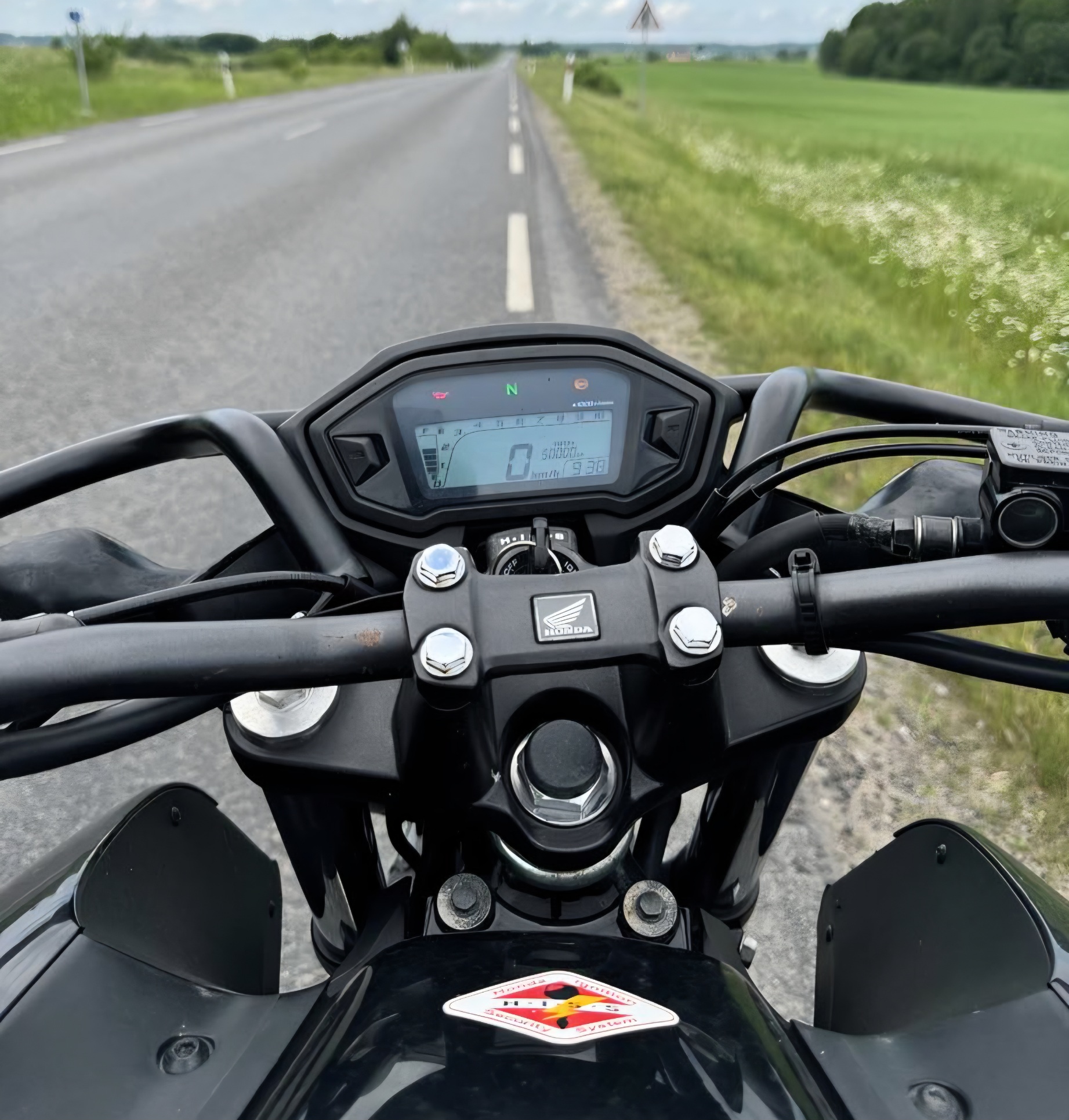 Honda CB500 2013 motociklo nuoma Vilniuje vairavimo egzaminui A2 kategorija