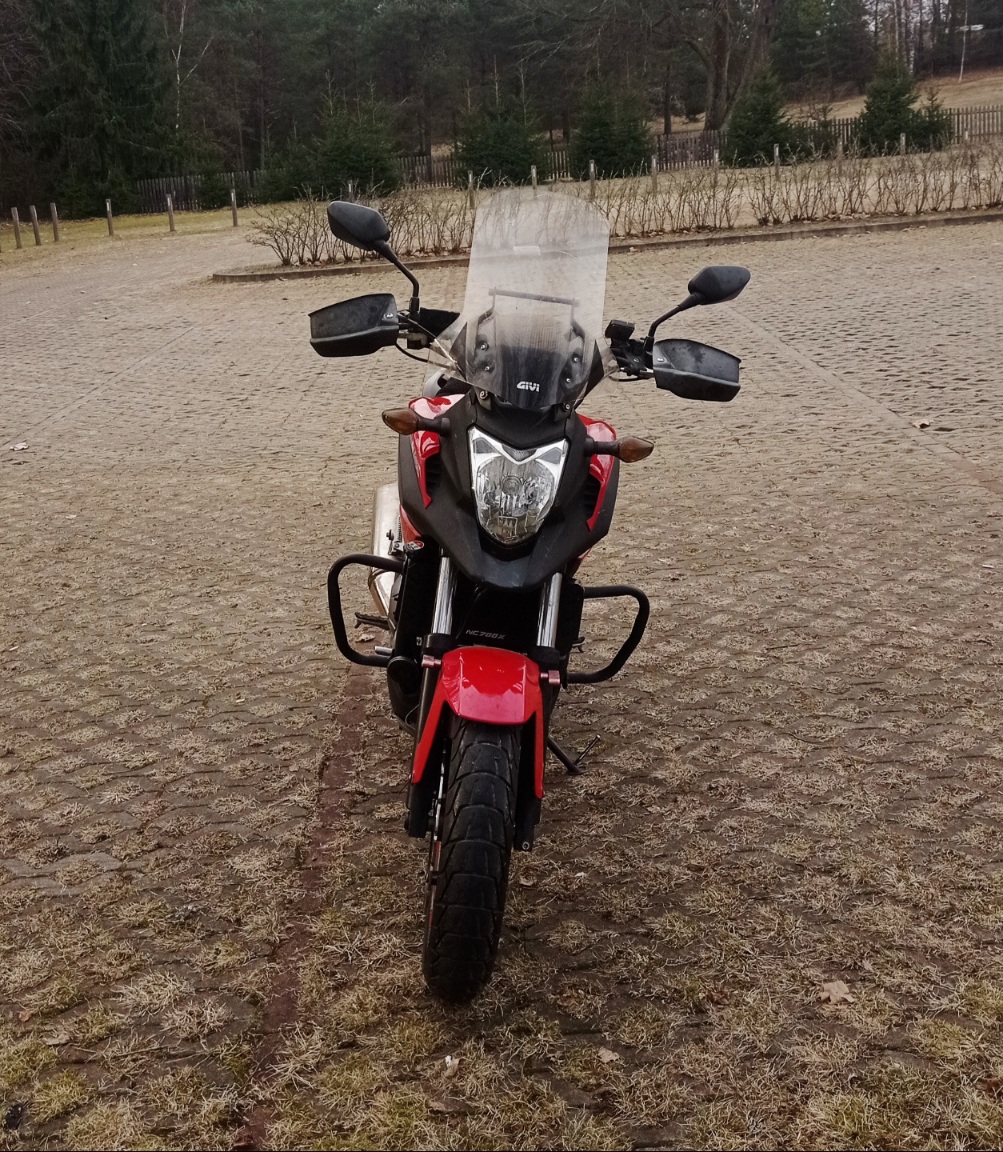 Honda NC700 motociklo nuoma Vilniuje