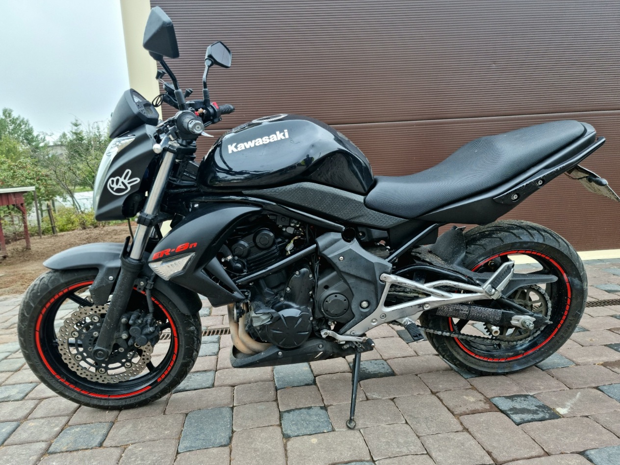 Kawasaki ER6n motociklo nuoma Vilniaus rajone