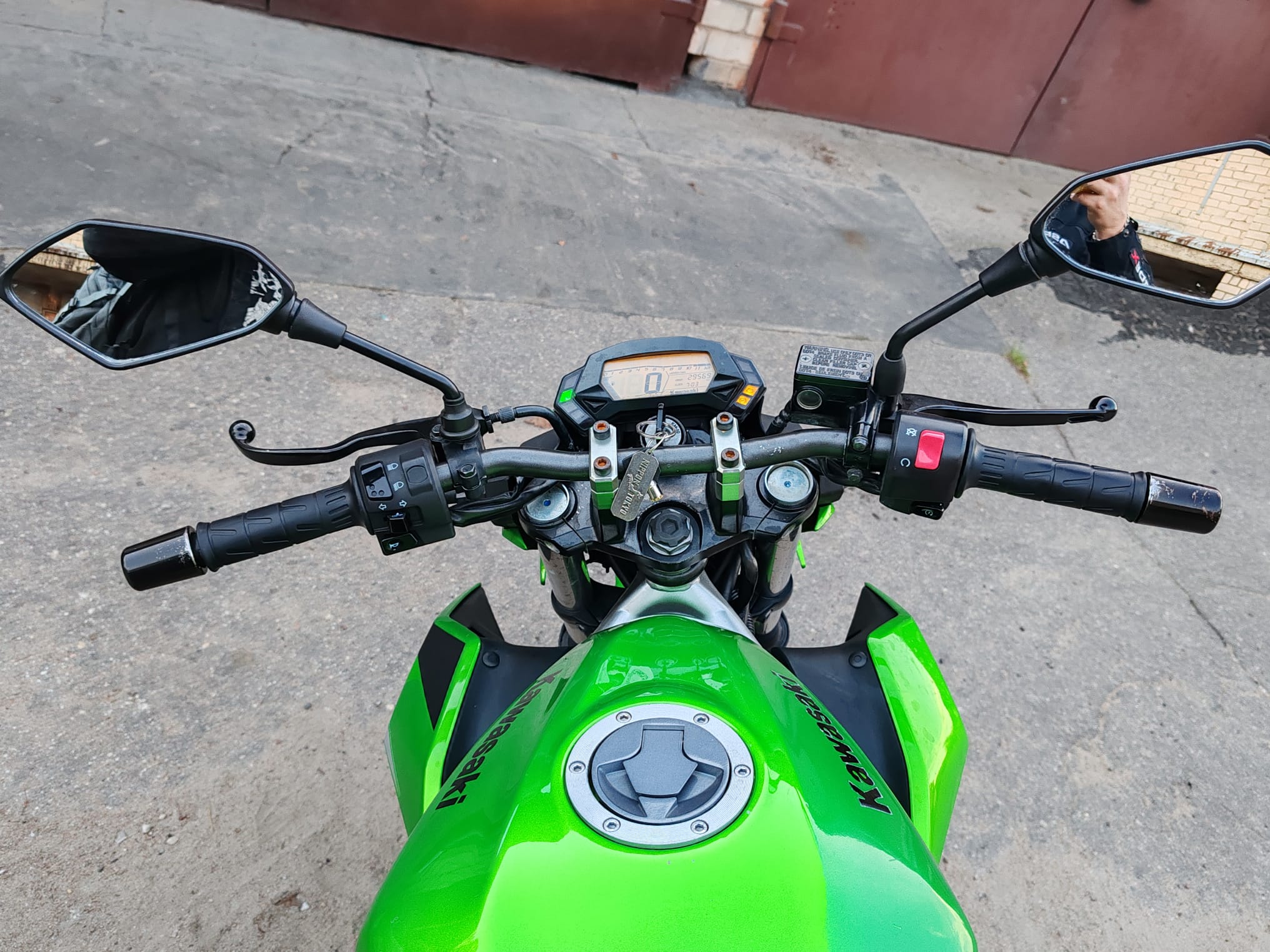 Kawasaki Z125 street tipo motociklo nuoma Vilniuje