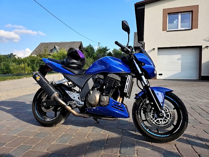 Kawasaki Z750 gen1 motociklas savaitgalio pasivažinėjimui Vilniaus rajone
