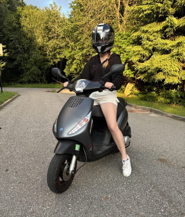 Piaggio ZIP50 motorolerio AM nuoma Ozo g. Vilniuje