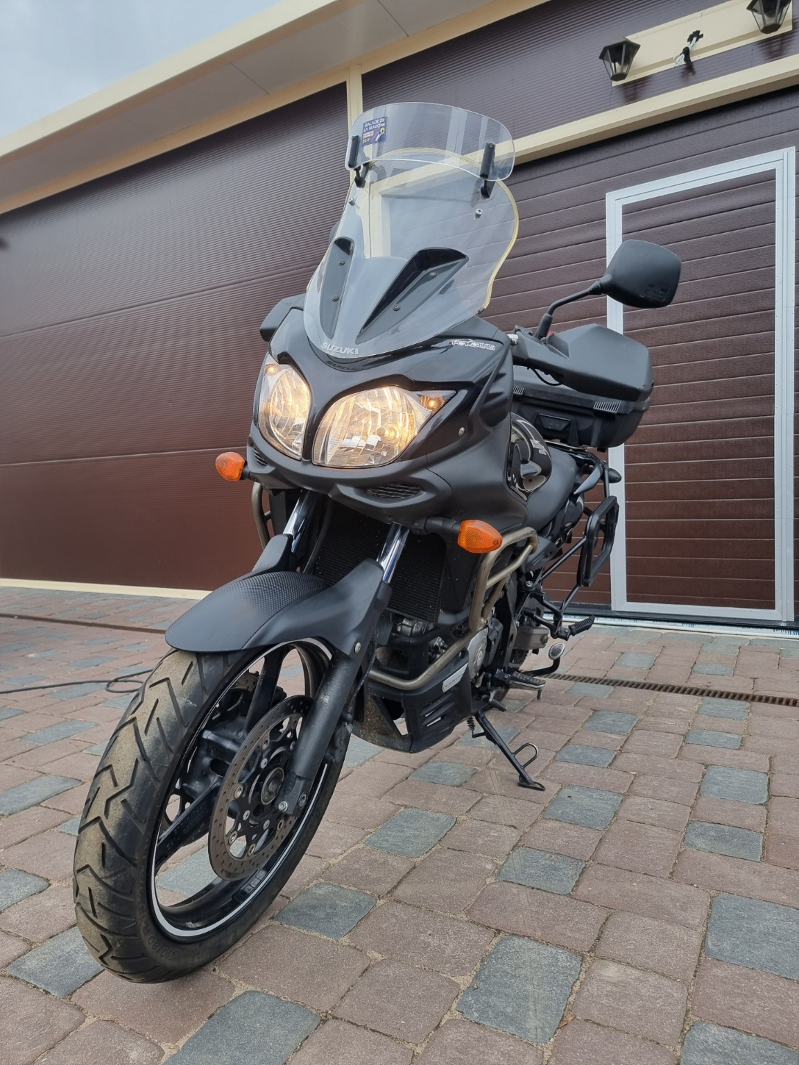 Suzuki DL650 VStrom motociklas nuomai Vilniuje