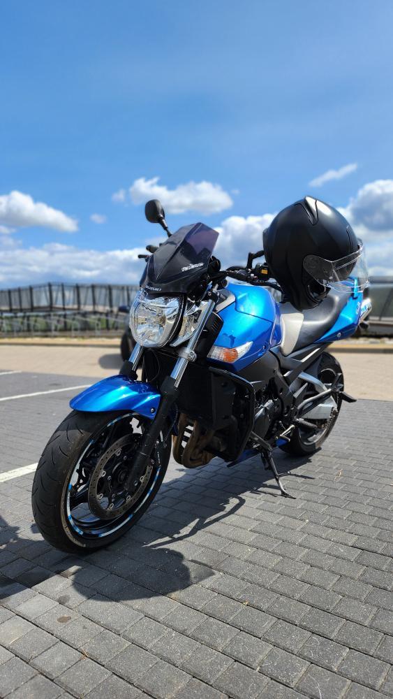 Suzuki GSR600 motociklo nuoma Vilniuje