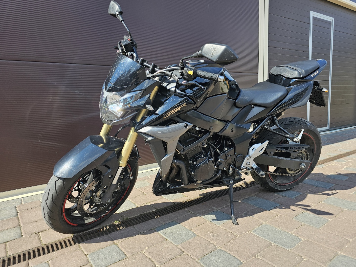 Suzuki GSR750 ABS motociklas MotoSpot Vilniuje