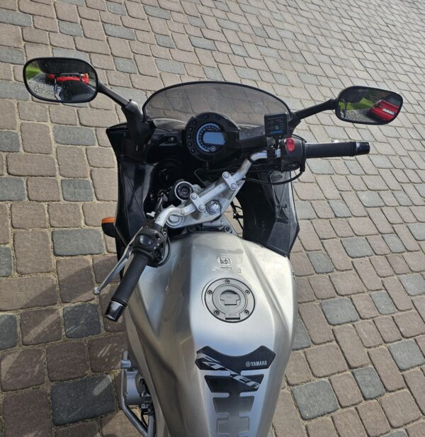 Yamaha FZ6s Fazer sport motociklo nuoma Vilniaus rajone