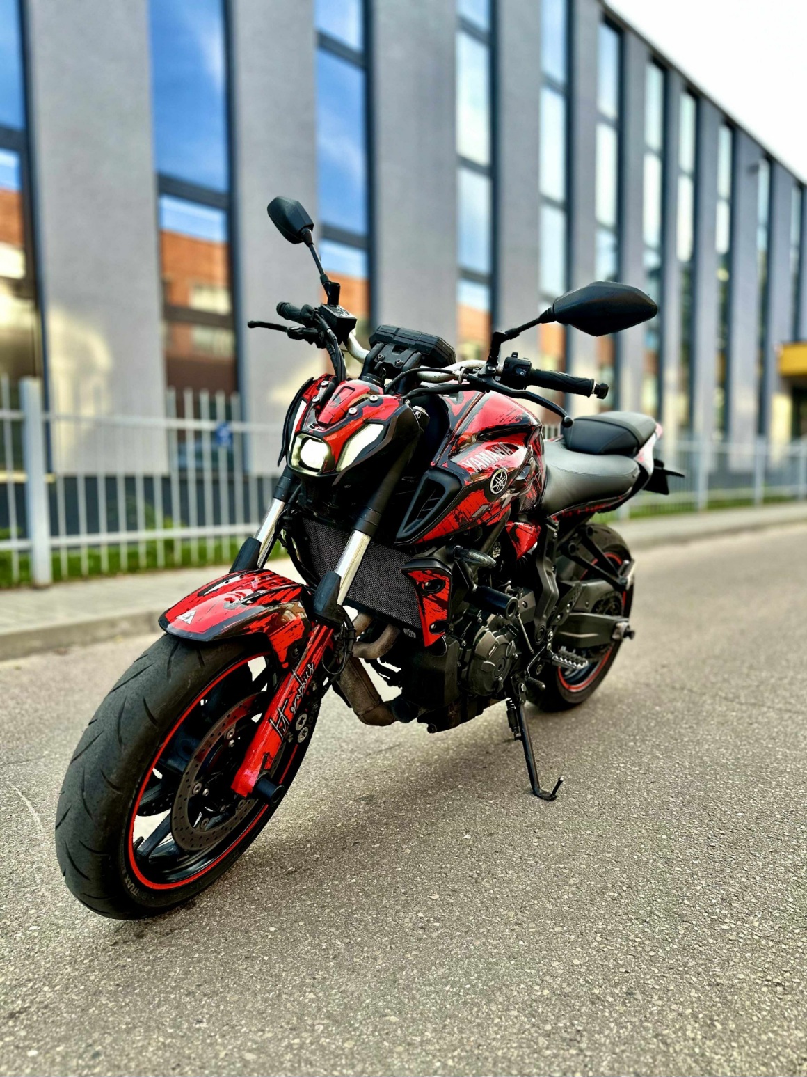 Yamaha MT07 motociklo nuoma Vilniuje Ozo g.