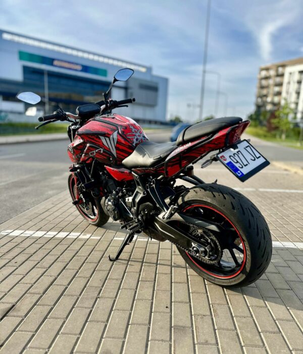 Yamaha MT07 street tipo motociklo nuoma Vilniuje