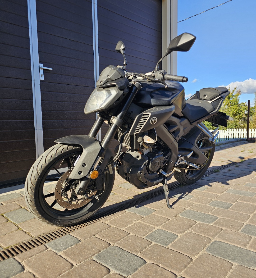 Yamaha MT125 motociklo nuoma Vilniuje, A1 / B100 kategorija