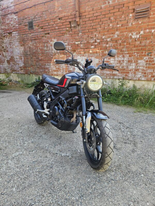 Yamaha XSR125 motociklo nuoma Vilniaus rajone