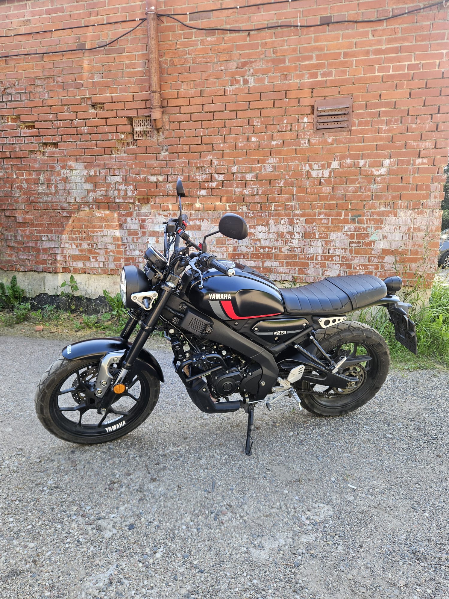 Yamaha XSR125 motociklo nuoma Vilniuje