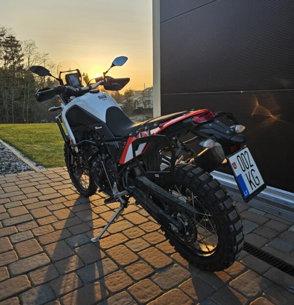 Yamaha Tenere700 kelioninio motociklo nuoma Vilniuje